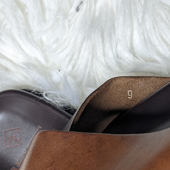 Monte Rosso Italian leather sandals - Picture 6 of 8